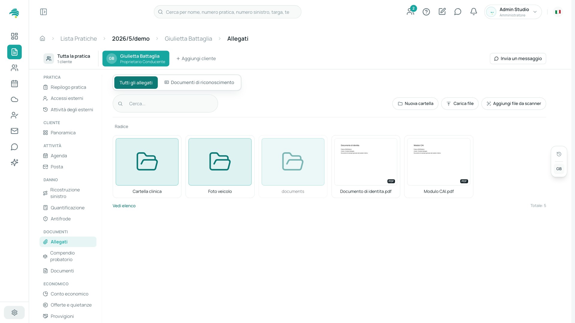 Allegati di una pratica organizzati in cartelle per cliente, con anteprime dei file caricati.